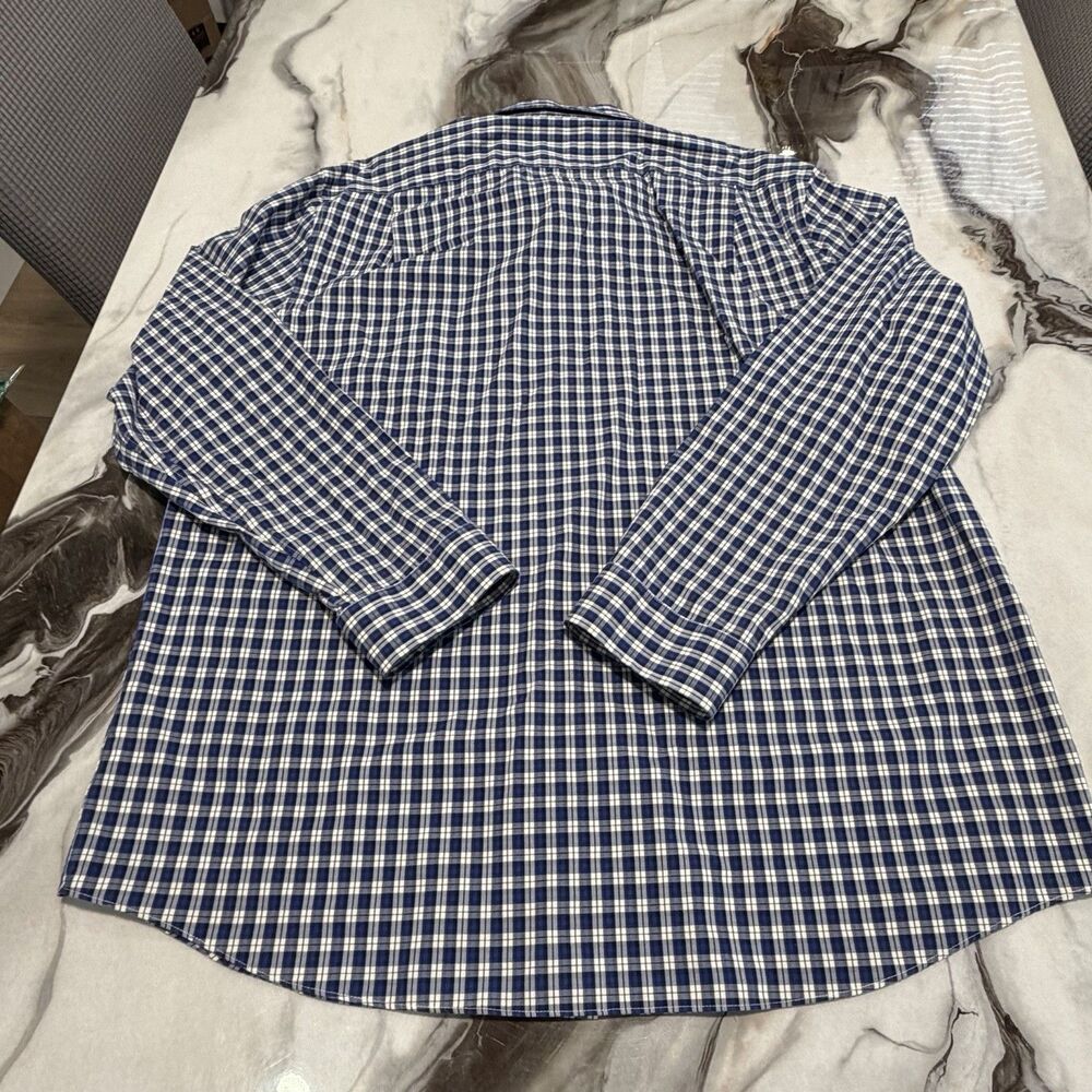 L.L. Bean Men's XL Slightly Fitted Gingham Button Down Shirt Navy Blue White EUC - Picture 10 of 10